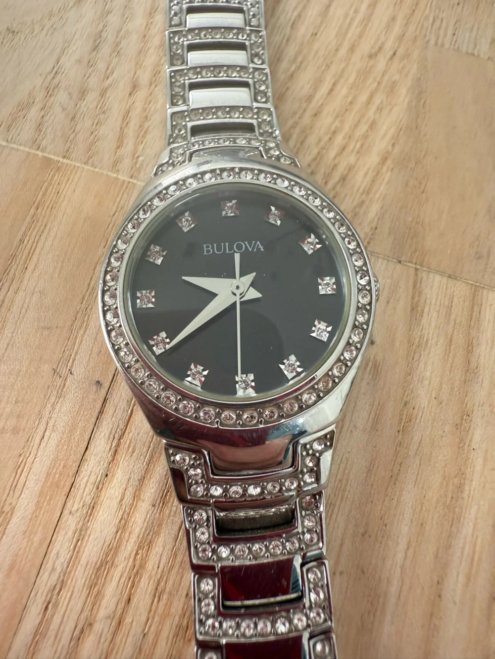 Bulova ladies 96L170 black dial silver tone watch NEW BATTERY